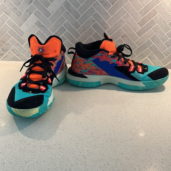 Zion Jordan 1s - size 13 - Picture 3 of 7